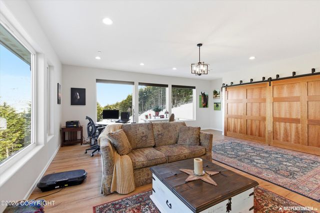 7990 Paine Road, Anchorage, AK 99516