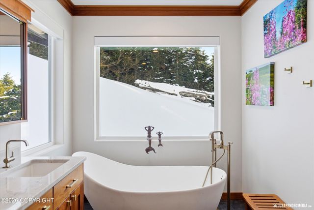 7990 Paine Road, Anchorage, AK 99516