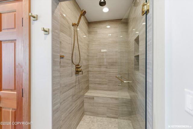 7990 Paine Road, Anchorage, AK 99516