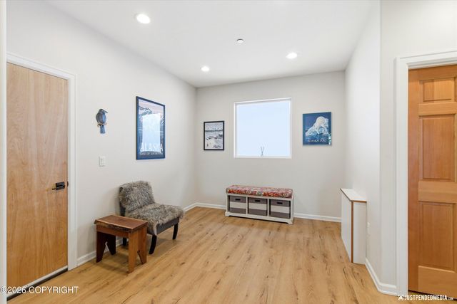 7990 Paine Road, Anchorage, AK 99516