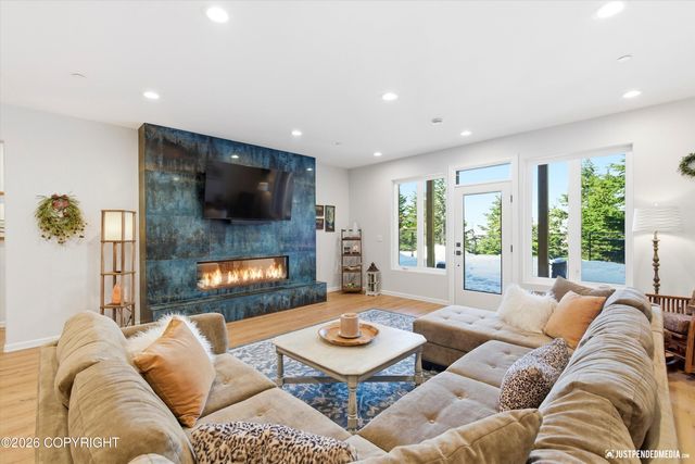 7990 Paine Road, Anchorage, AK 99516