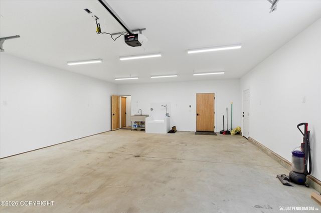 7990 Paine Road, Anchorage, AK 99516