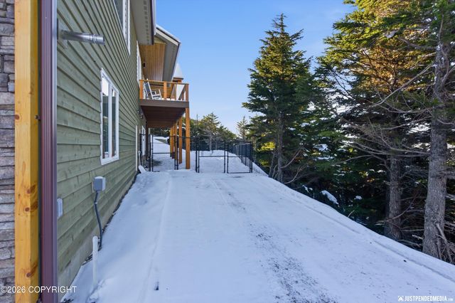 7990 Paine Road, Anchorage, AK 99516