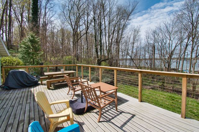 54879 Indian Lake, Dowagiac, MI 49047