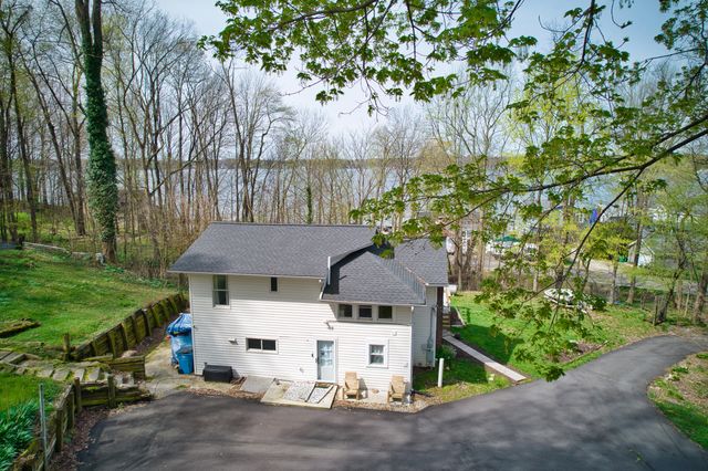 54879 Indian Lake, Dowagiac, MI 49047