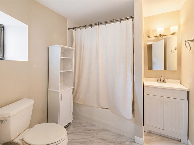 356-358 Main St 12, Boston, MA 02129