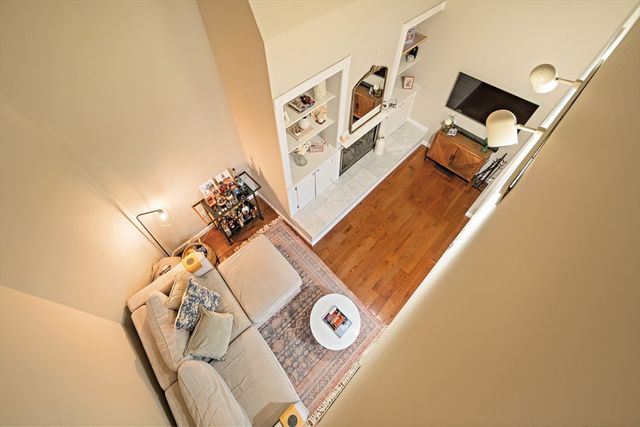 356-358 Main St 12, Boston, MA 02129