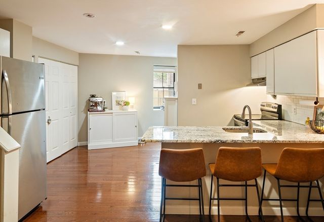 356-358 Main St 12, Boston, MA 02129