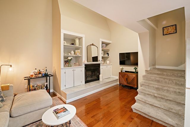 356-358 Main St 12, Boston, MA 02129