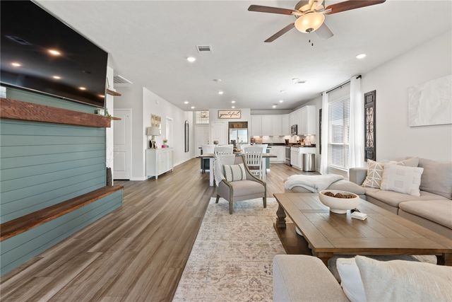 1988 Chief Street, Bryan, TX 77807