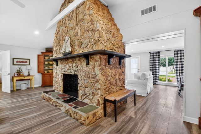 2842 SW 4th Street, Boynton Beach, FL 33435