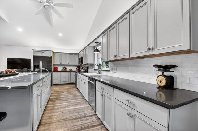 2842 SW 4th Street, Boynton Beach, FL 33435