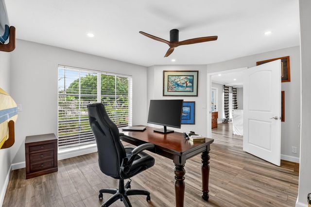 2842 SW 4th Street, Boynton Beach, FL 33435