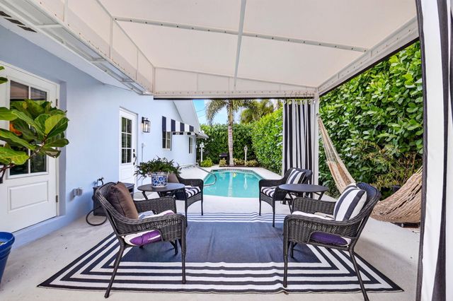 2842 SW 4th Street, Boynton Beach, FL 33435