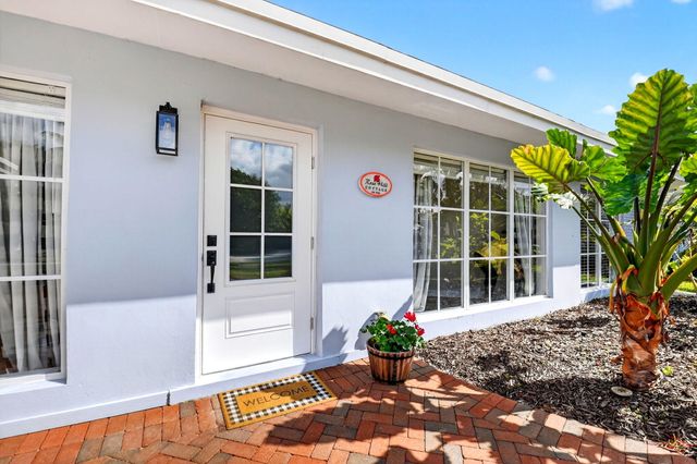 2842 SW 4th Street, Boynton Beach, FL 33435