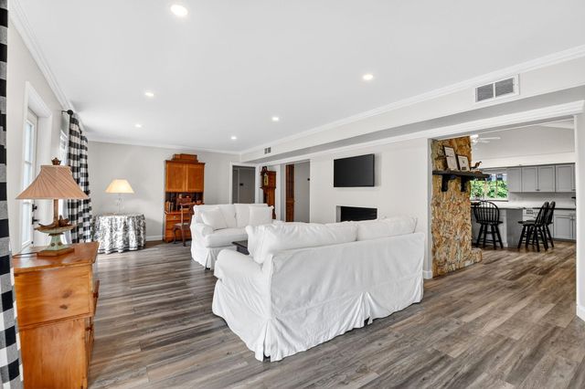 2842 SW 4th Street, Boynton Beach, FL 33435