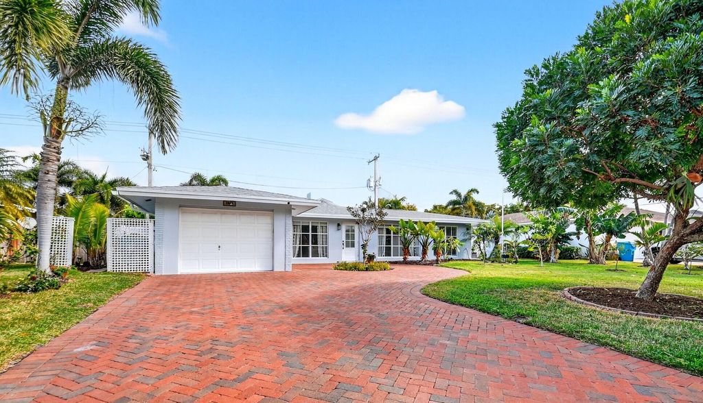 2842 SW 4th Street, Boynton Beach, FL 33435