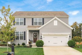 169 Chestnut Commons Drive, Commercial Point, OH 43116