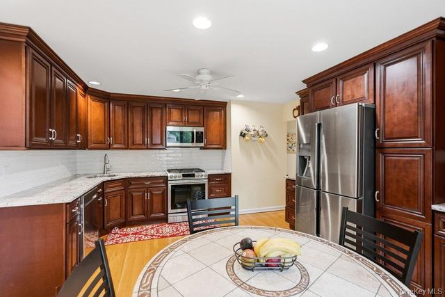 149 Princeton Street, Roslyn Heights, NY 11577