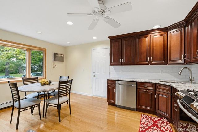 149 Princeton Street, Roslyn Heights, NY 11577