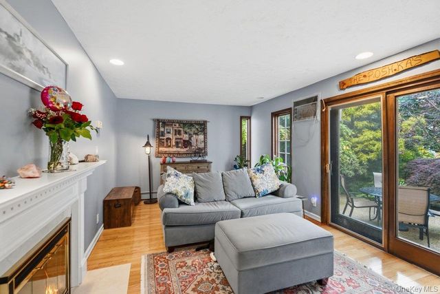 149 Princeton Street, Roslyn Heights, NY 11577