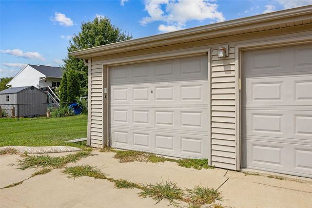 1020 240th Street 8, North Liberty, IA 52317