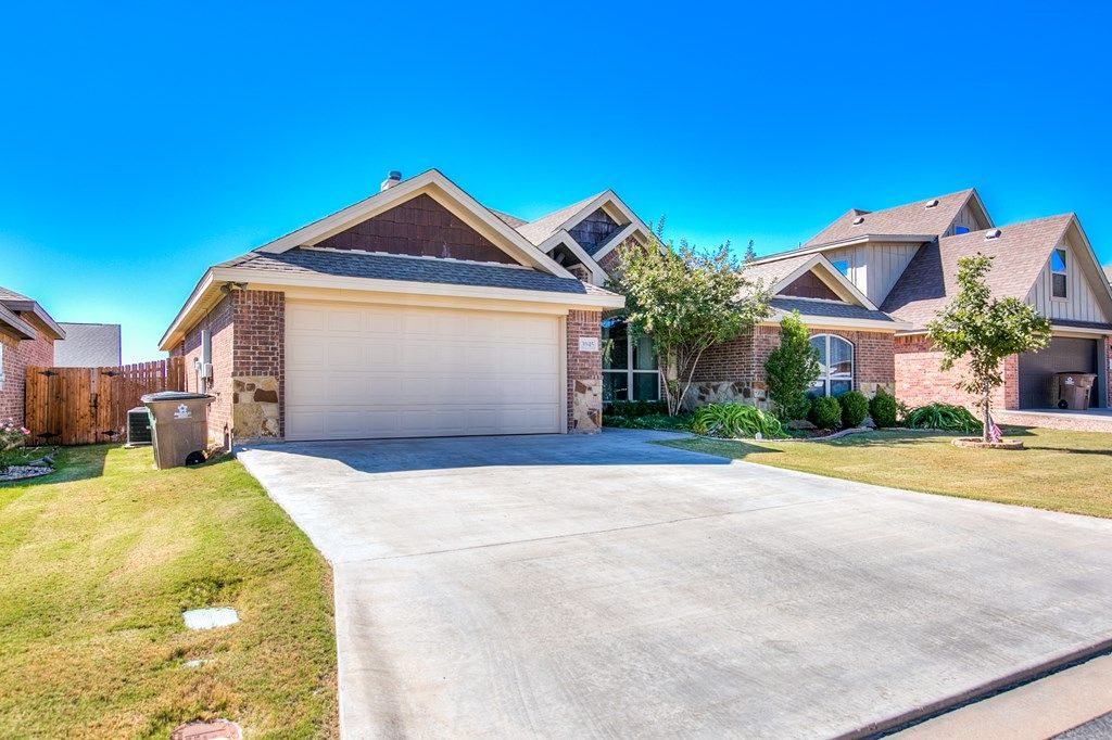 Image 2 of property listing at 3945 Blair Lane, San Angelo, TX 76904