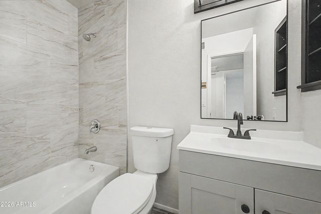 5838 N 48TH Avenue, Glendale, AZ 85301