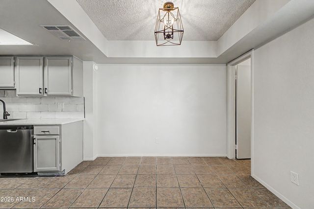 5838 N 48TH Avenue, Glendale, AZ 85301