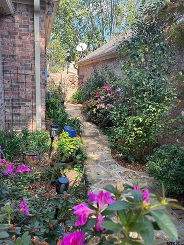 406 Brighton Court, Tyler, TX 75701