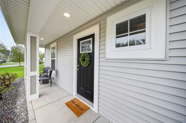 8200 Venetian Drive, Lysander, NY 13027