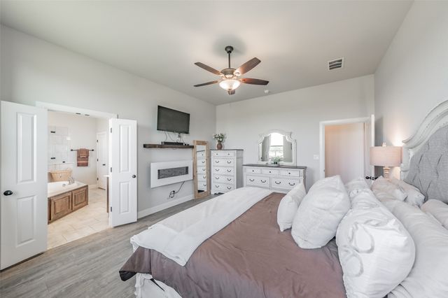 2230 County Road 2360, Decatur, TX 76234
