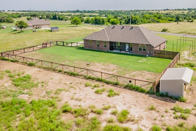 2230 County Road 2360, Decatur, TX 76234