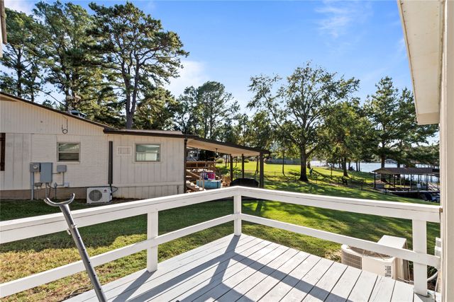 230 Bushwhacker Drive, Mabank, TX 75156