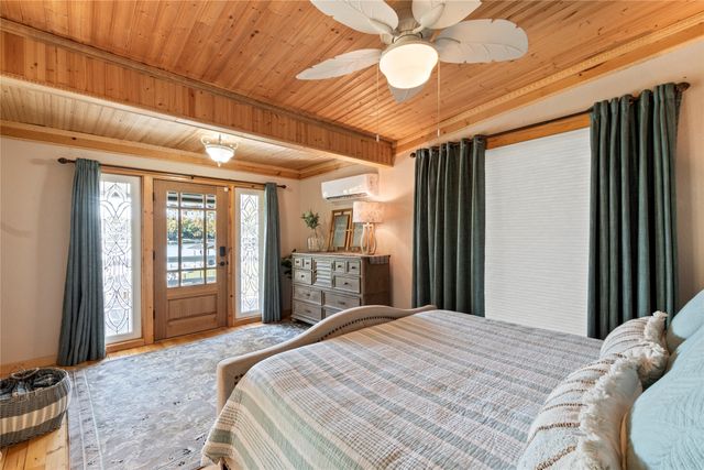 230 Bushwhacker Drive, Mabank, TX 75156