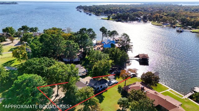 230 Bushwhacker Drive, Mabank, TX 75156