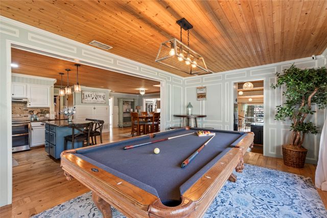 230 Bushwhacker Drive, Mabank, TX 75156