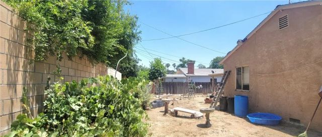 2570 W 6th Street, San Bernardino, CA 92410