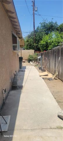 2570 W 6th Street, San Bernardino, CA 92410