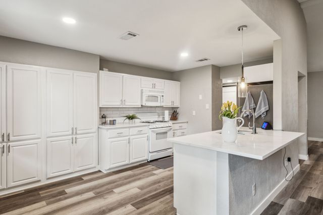 434 Jamestown Drive, Garland, TX 75043