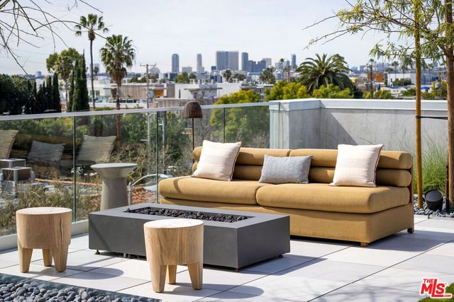 7617 Santa Monica Boulevard 323, West Hollywood, CA 90046