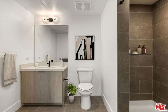7617 Santa Monica Boulevard 323, West Hollywood, CA 90046