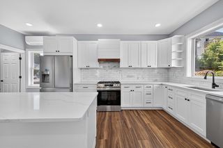 88 6th Ave, Lowell, MA 01854