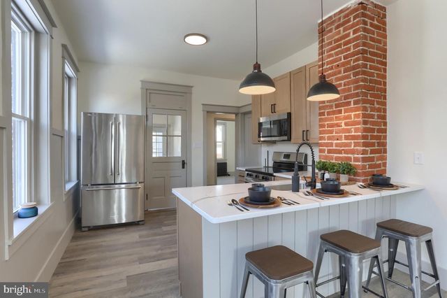 207 E LEHMAN ST, Lebanon, PA 17046