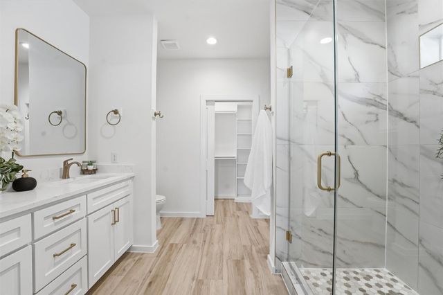 528 N 4th Street, La Porte, TX 77571