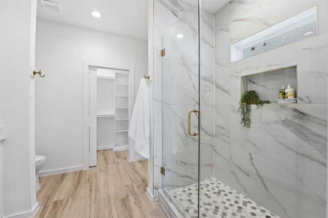 528 N 4th Street, La Porte, TX 77571