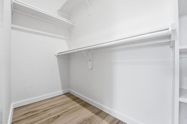 528 N 4th Street, La Porte, TX 77571