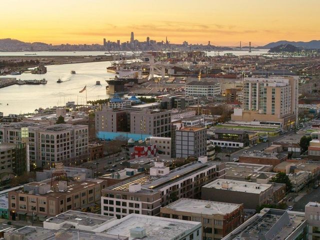 288 3Rd St 505, Oakland, CA 94607