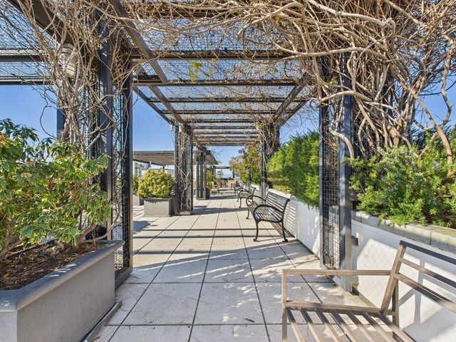 288 3Rd St 505, Oakland, CA 94607