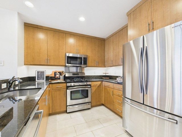 288 3Rd St 505, Oakland, CA 94607